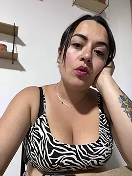 Lesly 10- online show from 07/01/26, 01:28