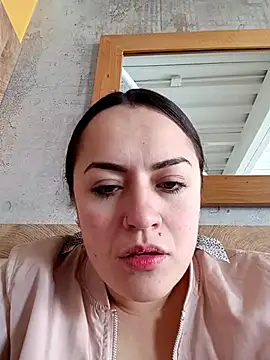 Lesly 10- online show from 10/14/25, 01:01