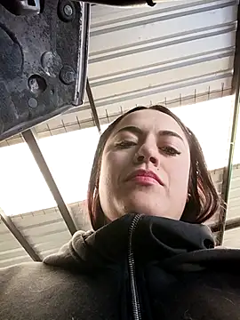 Lesly 10- online show from 11/07/25, 01:59