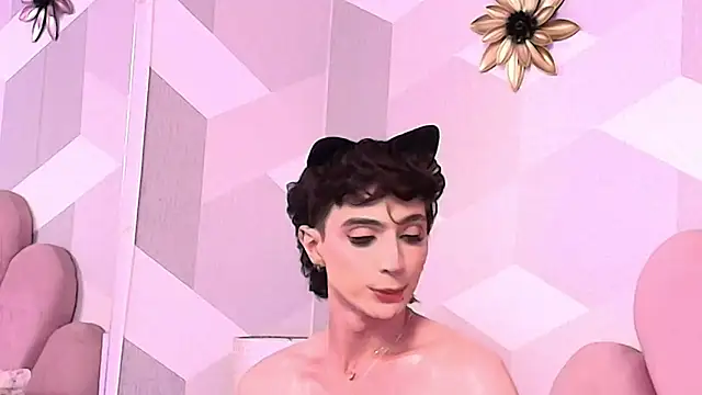 KylieMonnett online show from 12/18/25, 07:50