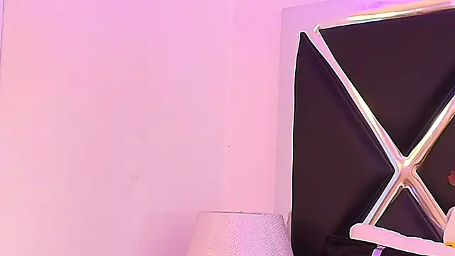 KylieMonnett online show from 10/22/25, 04:28