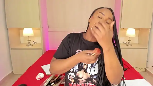 EmilyyStuart online show from 10/19/25, 04:04