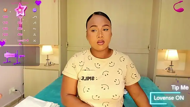 Snapshot of EmilyyStuart chatting on 02/02/26, 07:35 EmilyyStuart online show from 02/02/26, 07:35