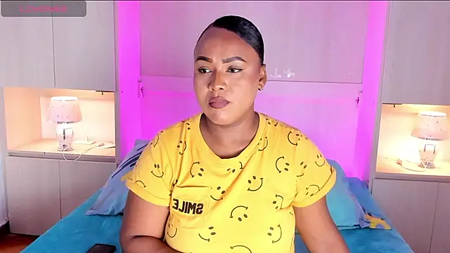 Snapshot of EmilyyStuart chatting on 02/14/26, 07:58 EmilyyStuart online show from 02/14/26, 07:58