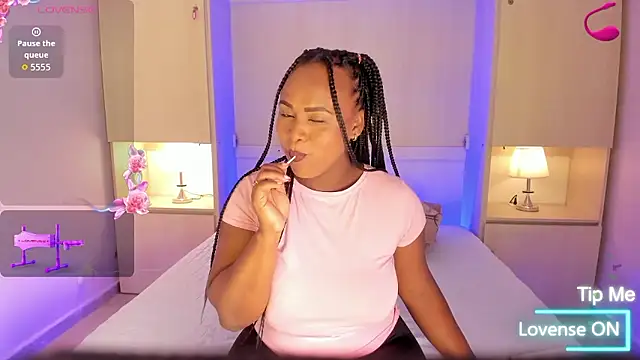 Snapshot of EmilyyStuart chatting on 01/16/26, 03:54 EmilyyStuart online show from 01/16/26, 03:54