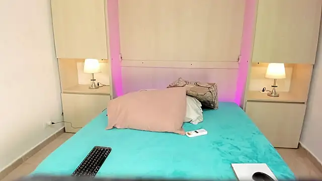 EmilyyStuart online show from 12/20/25, 03:53