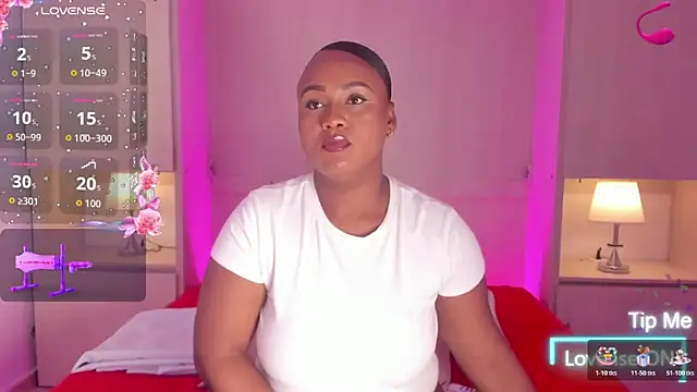 Snapshot of EmilyyStuart chatting on 02/22/26, 04:04 EmilyyStuart online show from 02/22/26, 04:04