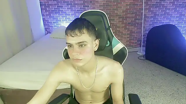 zacariasss  online show from 09/13/25, 04:01