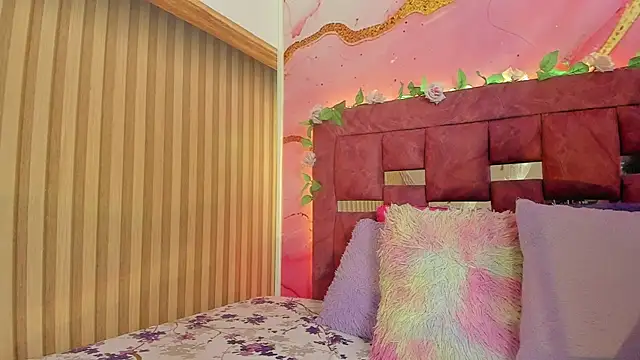 melody paris online show from 04/10/26, 10:55