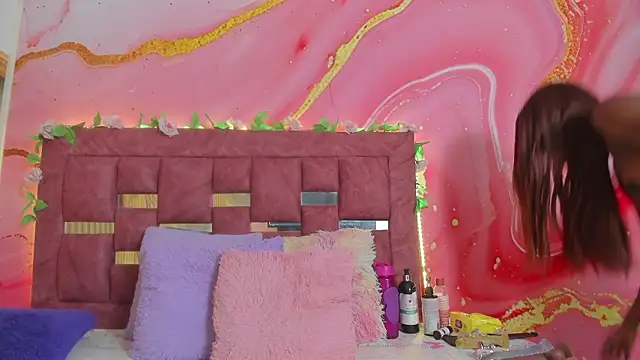 melody paris online show from 03/26/26, 10:46