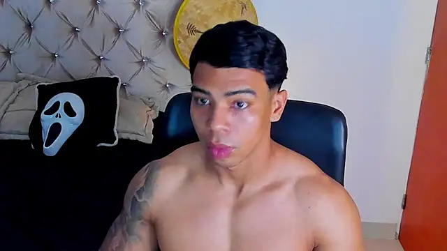 Andrew wolf7 online show from 10/31/25, 03:52