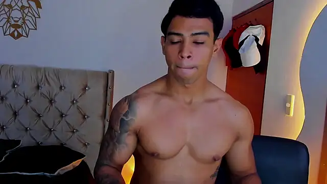 Andrew wolf7 online show from 01/15/26, 01:42