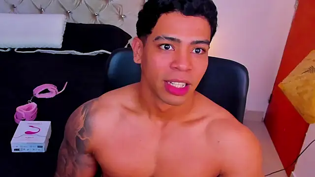 Andrew wolf7 online show from 02/25/26, 09:47