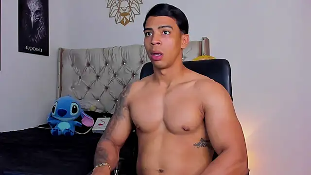 Andrew wolf7 online show from 11/08/25, 03:48