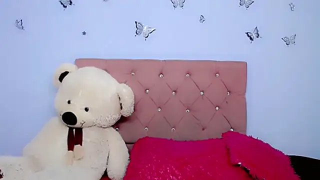 Riossvale online show from 11/18/25, 04:16