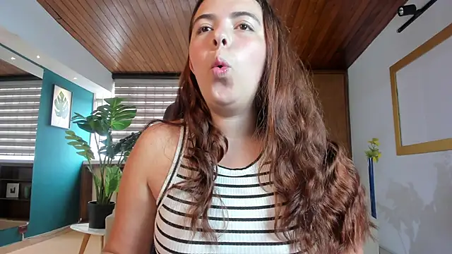 Lyssa Muller online show from 11/24/25, 02:28