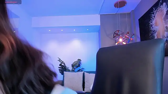 Lyssa Muller online show from 10/25/25, 12:28