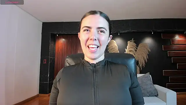 Lyssa Muller online show from 11/29/25, 01:55