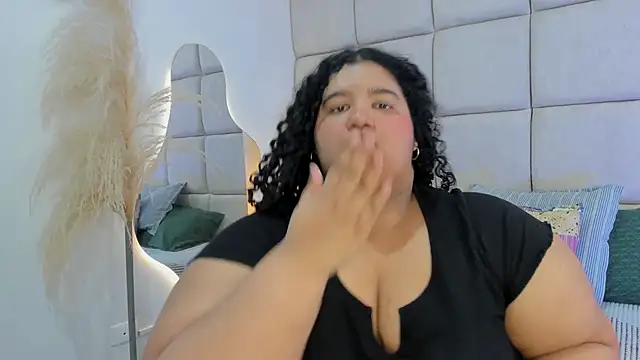 Miley Collins online show from 11/25/25, 07:58