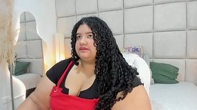 Miley Collins online show from 12/02/25, 12:51