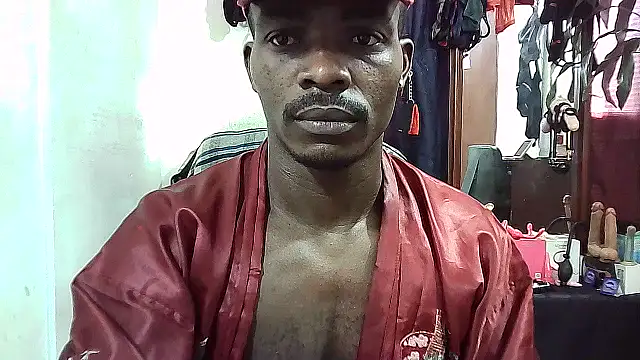 yezz3011 online show from 12/15/25, 12:11