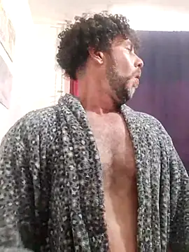 yezz3011 online show from 02/18/25, 07:09