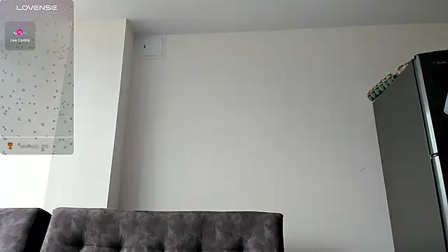 Snapshot of emmadiaz1 chatting on 12/12/24, 09:15 emmadiaz1 online show from 12/12/24, 09:15