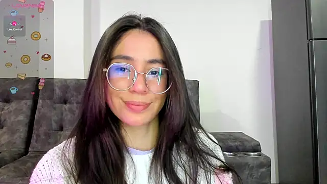 Snapshot of emmadiaz1 chatting on 01/16/25, 11:48 emmadiaz1 online show from 01/16/25, 11:48