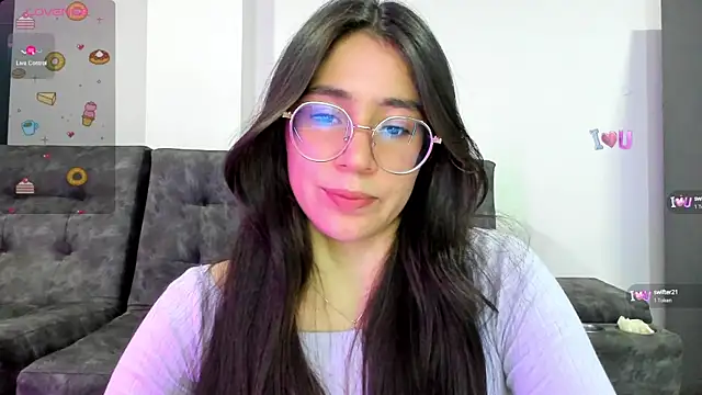 Snapshot of emmadiaz1 chatting on 01/18/25, 12:02 emmadiaz1 online show from 01/18/25, 12:02