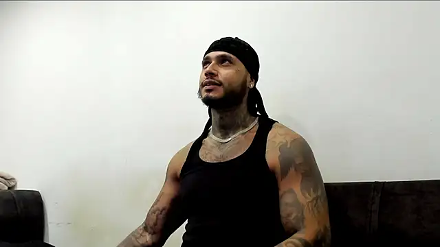 Snapshot of Exotic_tatto27121 chatting on 06/06/26, 02:28 Exotic tatto27121 online show from 06/06/26, 02:28