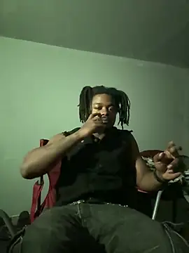 Snapshot of SluttyLyfe4L chatting on 03/27/26, 12:19 SluttyLyfe4L online show from 03/27/26, 12:19