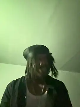 Snapshot of SluttyLyfe4L chatting on 03/13/26, 02:55 SluttyLyfe4L online show from 03/13/26, 02:55