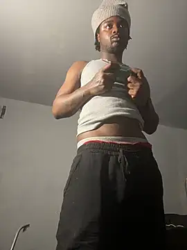 Snapshot of SluttyLyfe4L chatting on 04/14/26, 04:23 SluttyLyfe4L online show from 04/14/26, 04:23