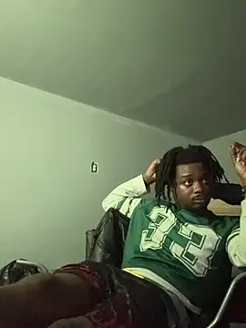 Snapshot of SluttyLyfe4L chatting on 03/07/26, 01:45 SluttyLyfe4L online show from 03/07/26, 01:45