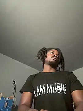 Snapshot of SluttyLyfe4L chatting on 03/08/26, 10:13 SluttyLyfe4L online show from 03/08/26, 10:13