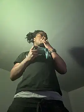 Snapshot of SluttyLyfe4L chatting on 04/03/26, 06:36 SluttyLyfe4L online show from 04/03/26, 06:36