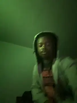 Snapshot of SluttyLyfe4L chatting on 03/22/26, 09:00 SluttyLyfe4L online show from 03/22/26, 09:00