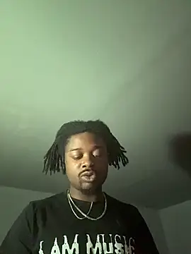 Snapshot of SluttyLyfe4L chatting on 04/04/26, 07:59 SluttyLyfe4L online show from 04/04/26, 07:59