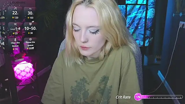 Crackling Tatii online show from 02/25/25, 08:53