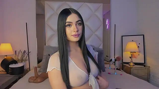 KimRoussee online show from 03/11/25, 03:04