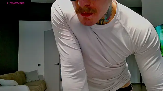 white King9999 online show from 03/31/26, 12:51