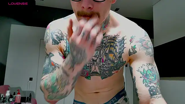 white King9999 online show from 11/21/25, 03:38