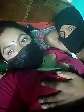 Snapshot of Lustyful_Couple chatting on 01/22/25, 11:53 Lustyful Couple online show from 01/22/25, 11:53