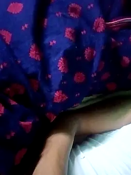 Snapshot of Lustyful_Couple chatting on 10/17/25, 10:33 Lustyful Couple online show from 10/17/25, 10:33