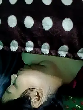 Snapshot of Lustyful_Couple chatting on 12/17/24, 11:27 Lustyful Couple online show from 12/17/24, 11:27