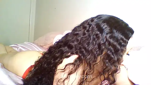 Snapshot of bambibarbi chatting on 07/10/26, 03:39 bambibarbi online show from 07/10/26, 03:39