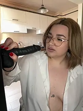 Leya  Droit online show from 02/23/25, 07:22