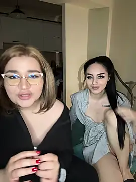 Leya  Droit online show from 02/26/25, 04:27