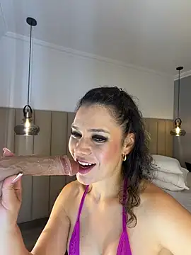 SOFIAGOEZ30 online show from 06/18/26, 11:48
