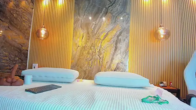 nathassa grant online show from 03/17/25, 02:45